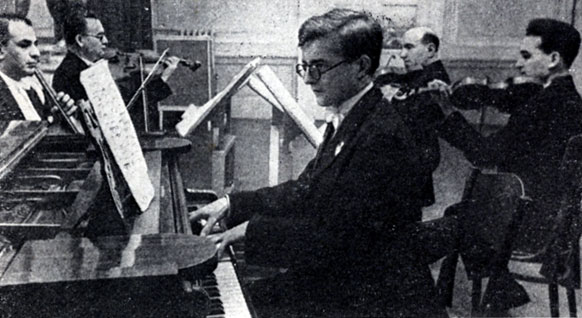 Исполнение фортепианного квинтета автором и квартетом им. А. К. Глазунова. 1940 г